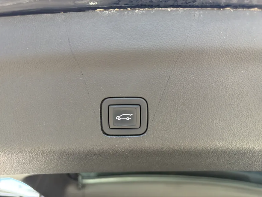 2023 Chevrolet Tahoe RST | Photo 9 of 23