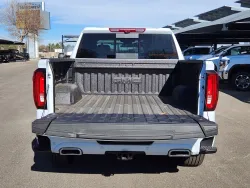 2026 GMC Sierra 1500 Denali | Thumbnail Photo 15 of 31