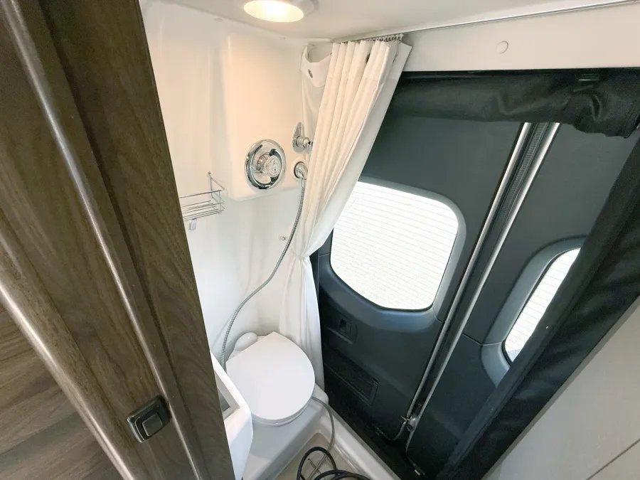 2020 Winnebago Boldt 70KL | Photo 18 of 20