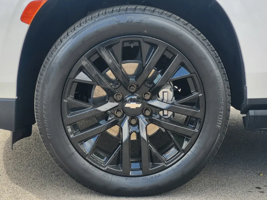 2023 Chevrolet Tahoe Premier | Photo 9 of 27