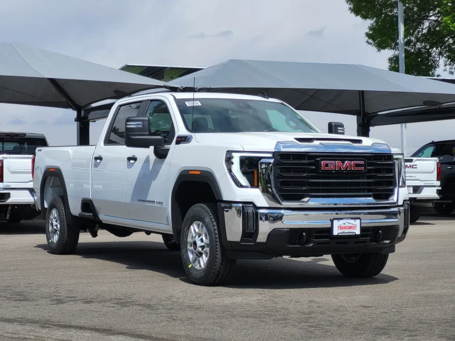 2026 GMC Sierra 2500HD Pro | Photo 2 of 24