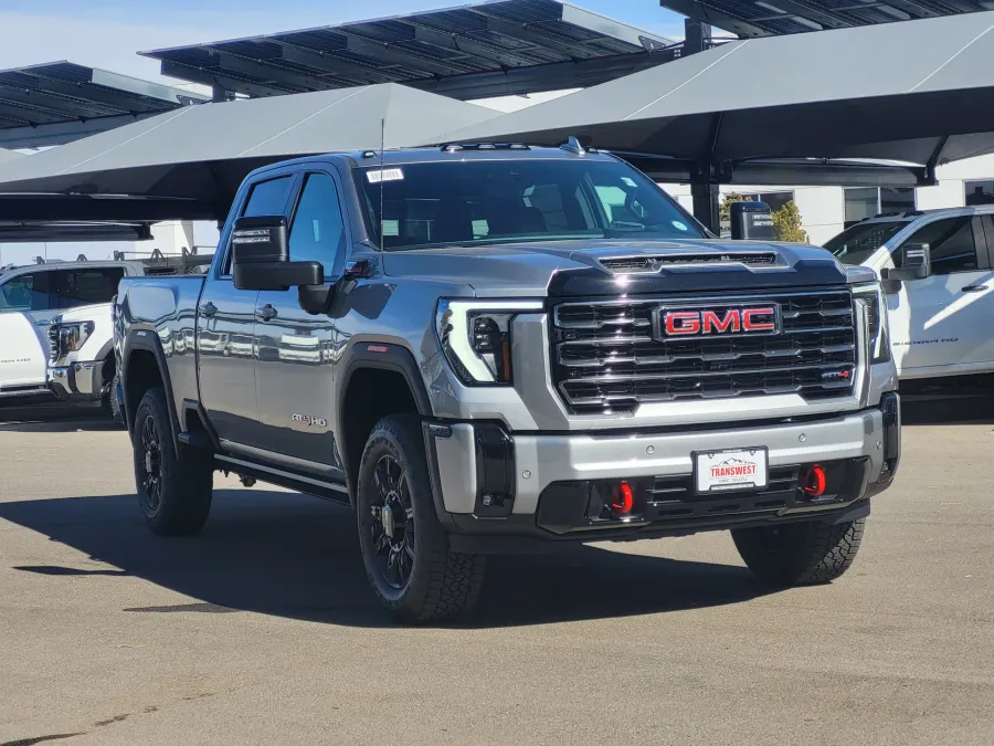 2026 GMC Sierra 2500HD AT4 | Photo 2 of 31