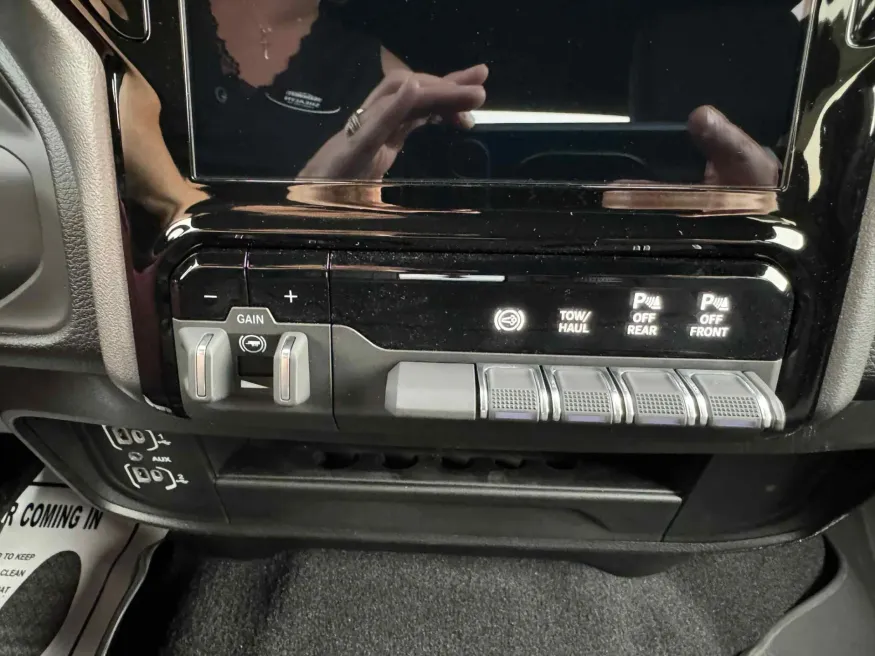 2025 RAM 3500 Big Horn | Photo 17 of 20