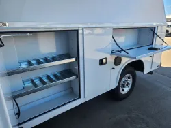 2025 GMC Savana Commercial Cutaway | Thumbnail Photo 8 of 21