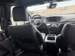 2026 Chrysler Pacifica Select | Thumbnail Photo 11 of 18