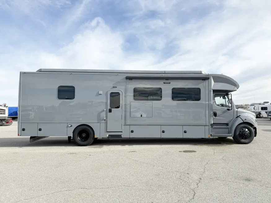 2026 Renegade Verona LE 40LRB | Photo 3 of 31