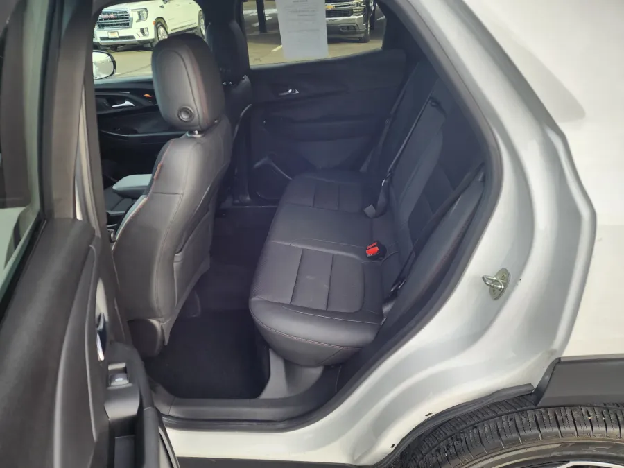 2021 Chevrolet Trailblazer RS | Photo 11 of 23