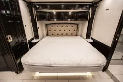 2022 Newmar London Aire 4579 | Thumbnail Photo 20 of 25