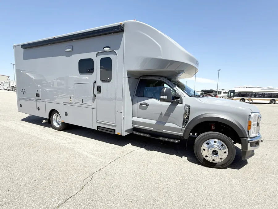 2024 Renegade Veracruz 30 VRM | Photo 1 of 24