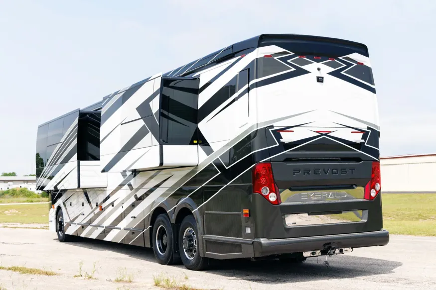 New 2027 Emerald Luxury Coaches Prevost H3-45 Quad Slide in