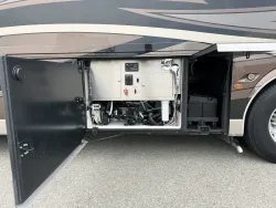 2018 Newmar King Aire 4553 | Thumbnail Photo 31 of 33