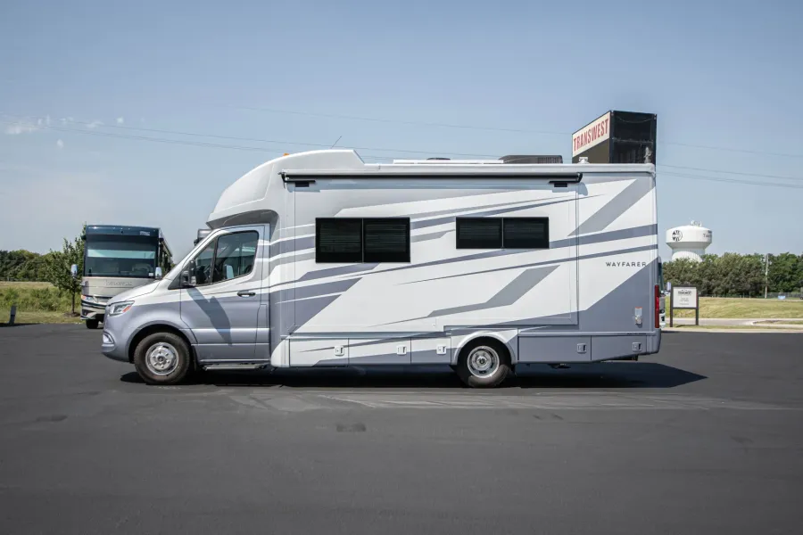 2026 Tiffin Wayfarer 25XRW | Photo 1 of 24