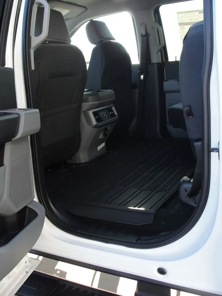 2026 Ford Super Duty F-350 XLT | Photo 8 of 12