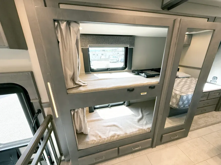 2026 Renegade Explorer 40EBH | Photo 15 of 31