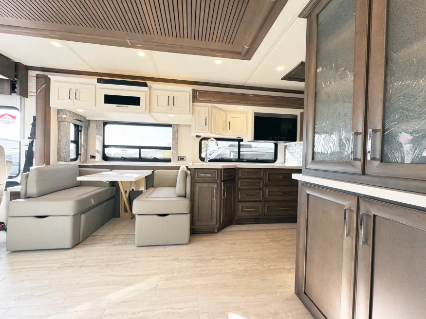 2026 Newmar Ventana 3512 | Photo 7 of 28