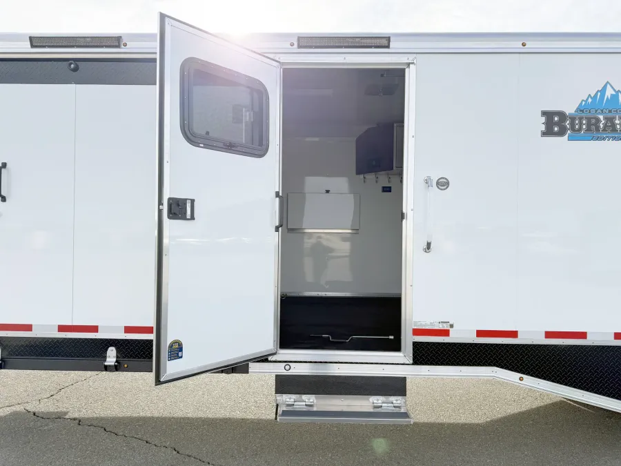 2026 Logan Coach Horse Power Burandt Edition | Photo 19 of 24