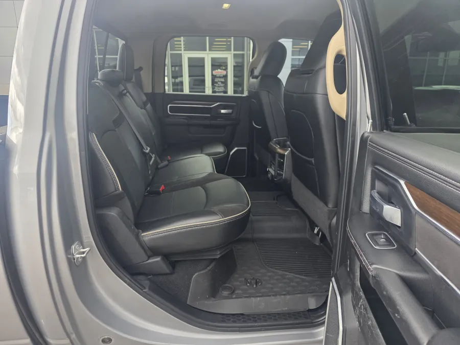 2022 RAM 3500 Laramie | Photo 15 of 28
