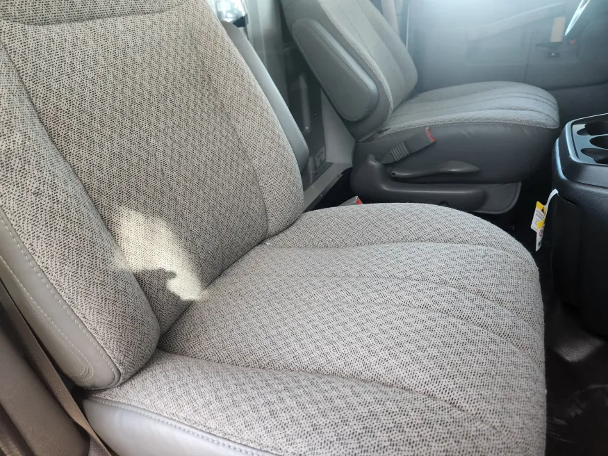 2025 GMC Savana Commercial Cutaway | Photo 10 of 21