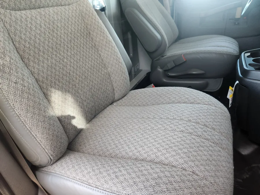 2025 GMC Savana Commercial Cutaway | Photo 10 of 21