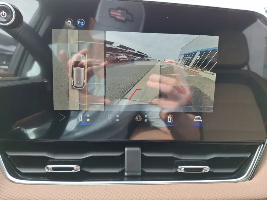 2026 Chevrolet Equinox AWD ACTIV | Photo 18 of 22