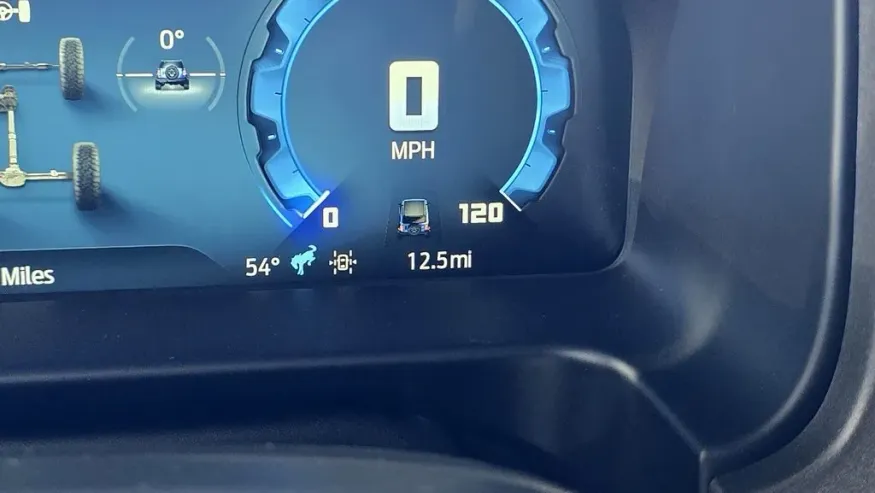 2025 Ford Bronco | Photo 16 of 28