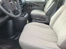 2025 GMC Savana Commercial Cutaway | Thumbnail Photo 10 of 20