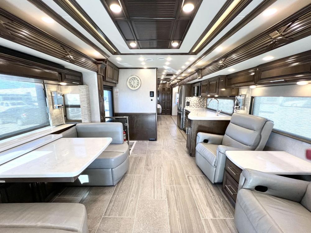 2022 Newmar Supreme Aire 4061 | Photo 4 of 34