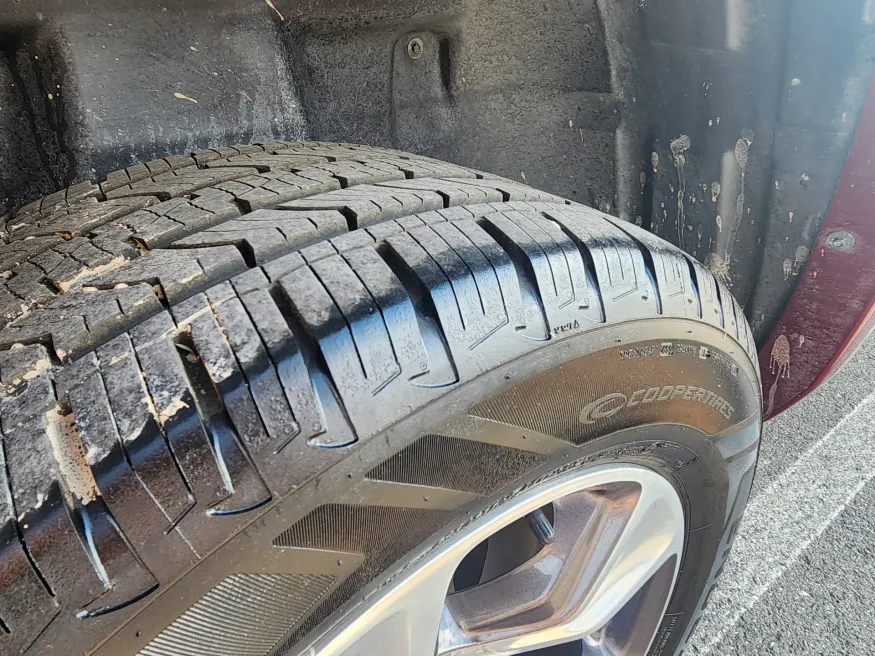 2022 RAM 1500 Laramie | Photo 9 of 32