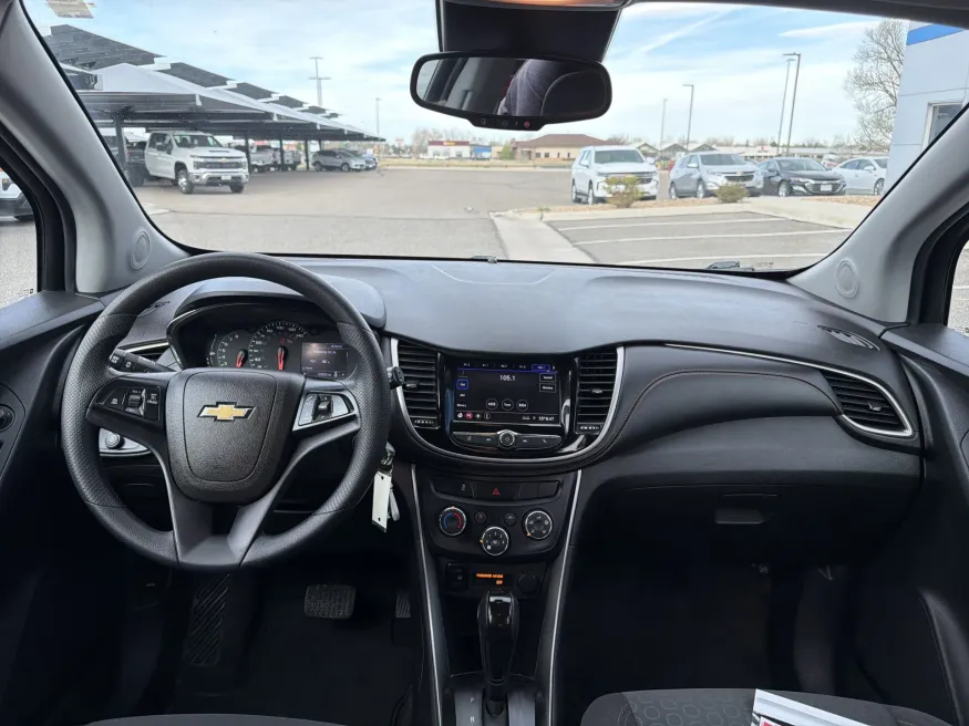 2020 Chevrolet Trax LS | Photo 10 of 19