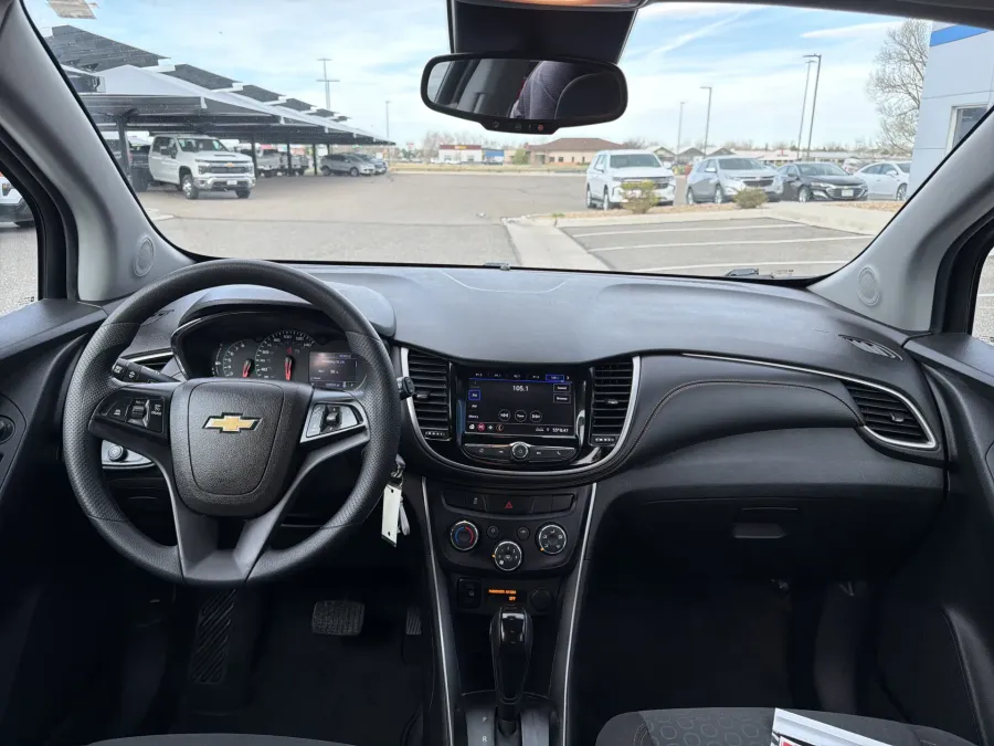 2020 Chevrolet Trax LS | Photo 10 of 19