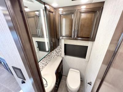 2023 Newmar Supreme Aire 4530 | Thumbnail Photo 13 of 36