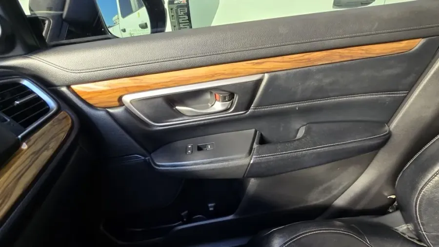 2017 Honda CR-V | Photo 26 of 28