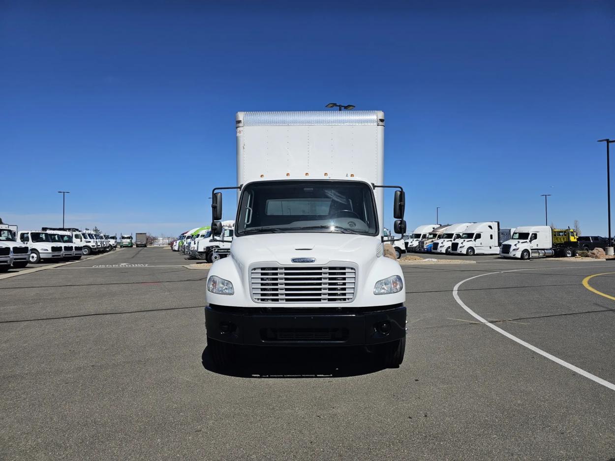 2019 Freightliner M2 106 | Photo 2 of 19