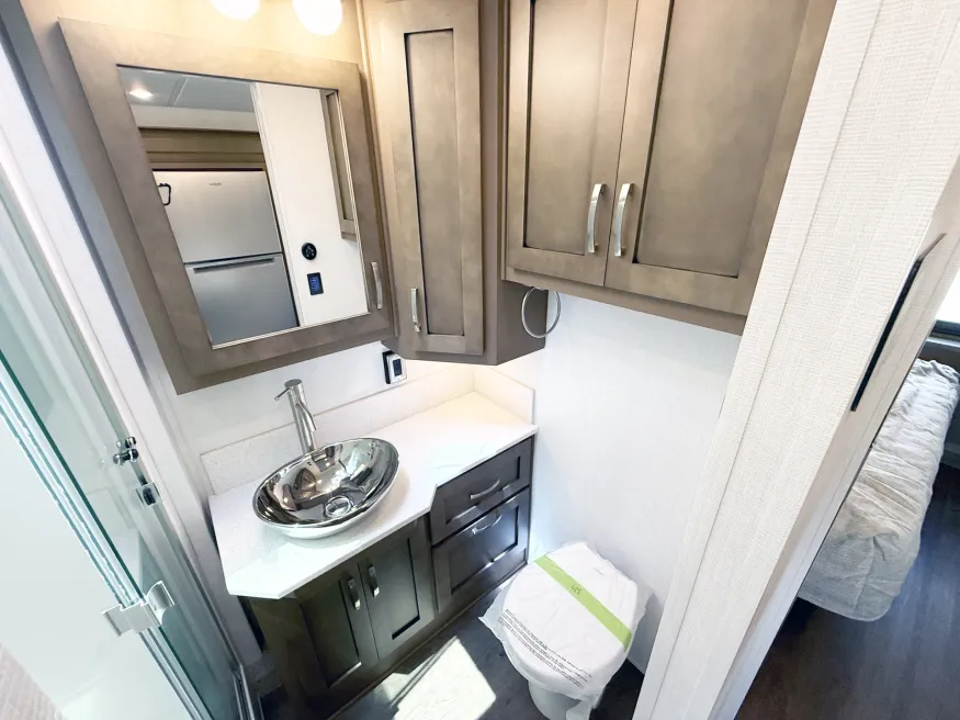 2027 Newmar Bay Star 3114 | Photo 14 of 27