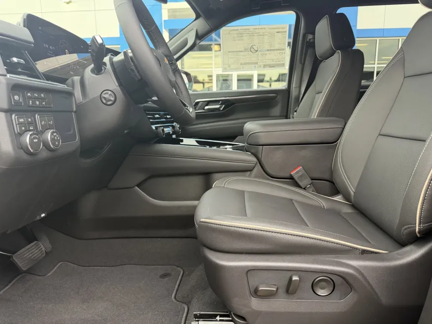 2026 Chevrolet Tahoe Premier | Photo 17 of 23