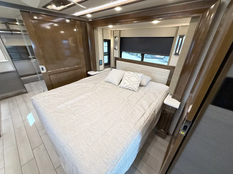 2022 Tiffin Allegro Bus 45OPP | Photo 14 of 32