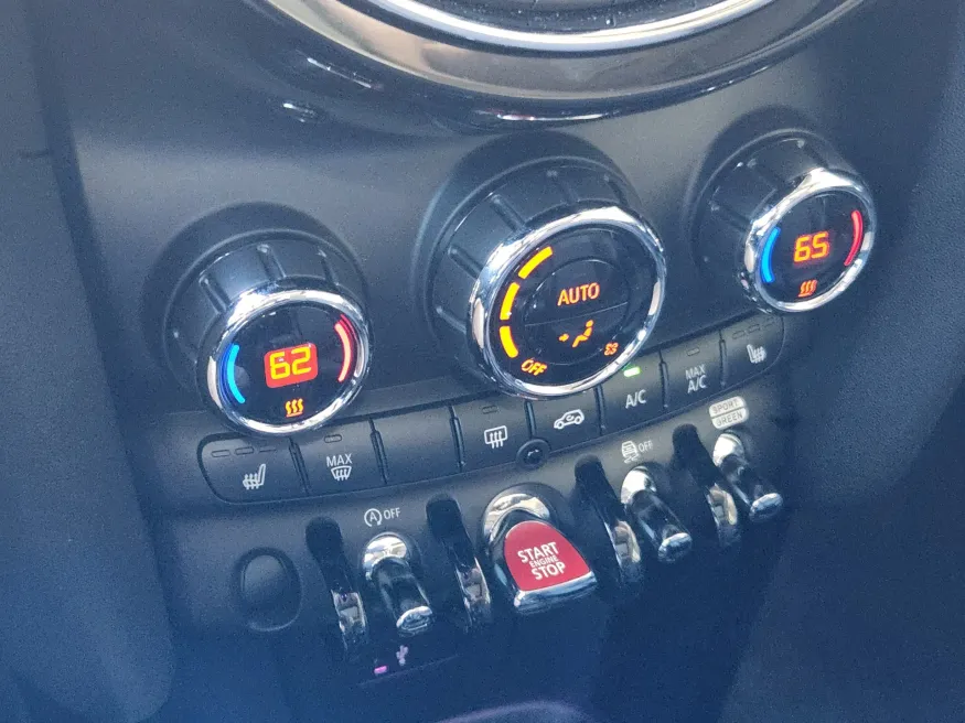 2021 Mini Cooper S | Photo 19 of 24