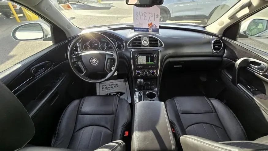 2017 Buick Enclave | Photo 28 of 32