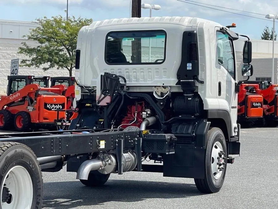 2025 Isuzu NPR-HD DIESEL | Photo 13 of 19