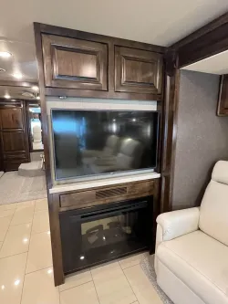 2016 Tiffin Allegro Red 33AA | Thumbnail Photo 13 of 21