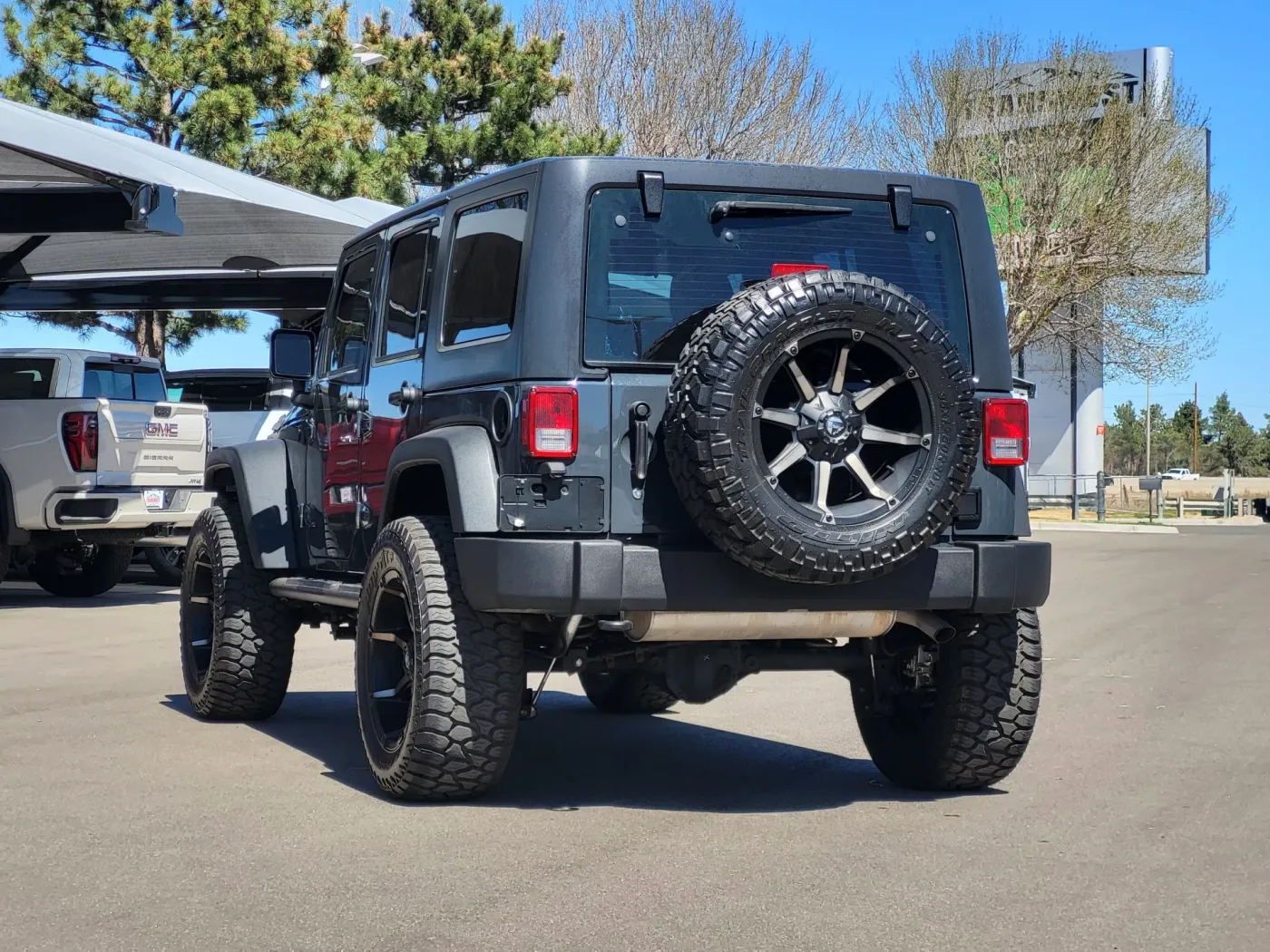 2016 Jeep Wrangler Unlimited | Photo 4 of 23