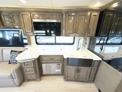 2026 Newmar Dutch Star 4081 | Thumbnail Photo 9 of 32