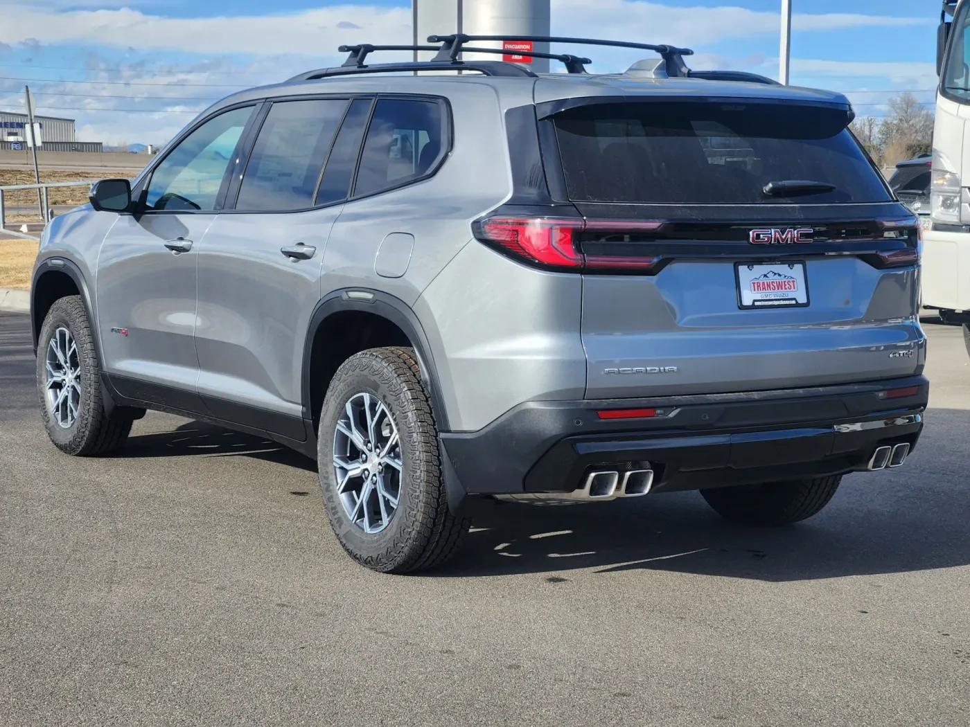 2026 GMC Acadia AT4 | Photo 3 of 22