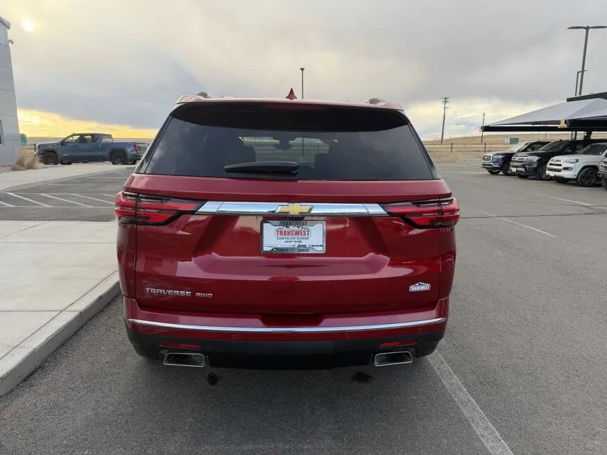 2023 Chevrolet Traverse High Country | Photo 6 of 22