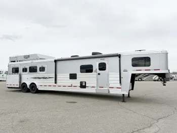 2023 Logan Coach Select 814 4HLQ