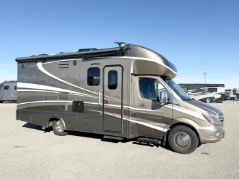 2016 Dynamax Isata 3 24FWM