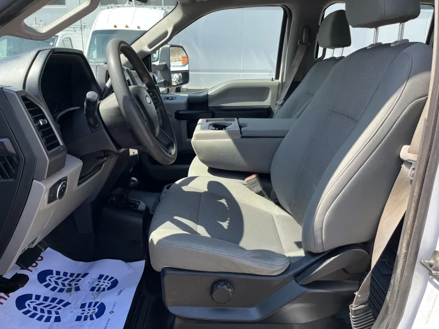 2018 Ford F-550 | Photo 5 of 20