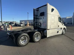 2023 Freightliner Cascadia | Thumbnail Photo 5 of 21