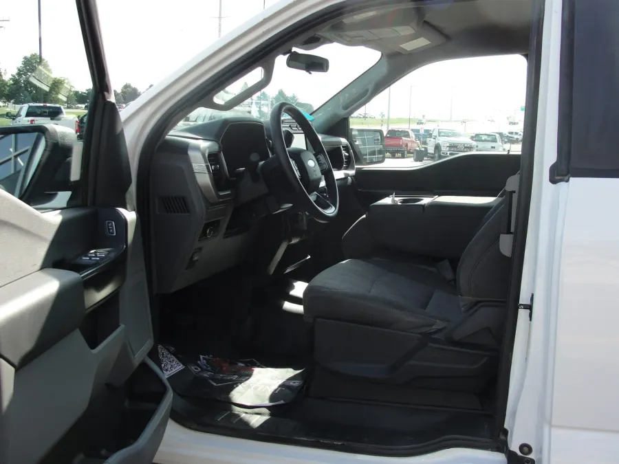 2022 Ford F-150 | Photo 5 of 11