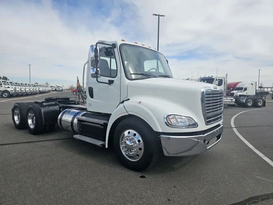 2023 Freightliner M2 112 | Photo 3 of 21